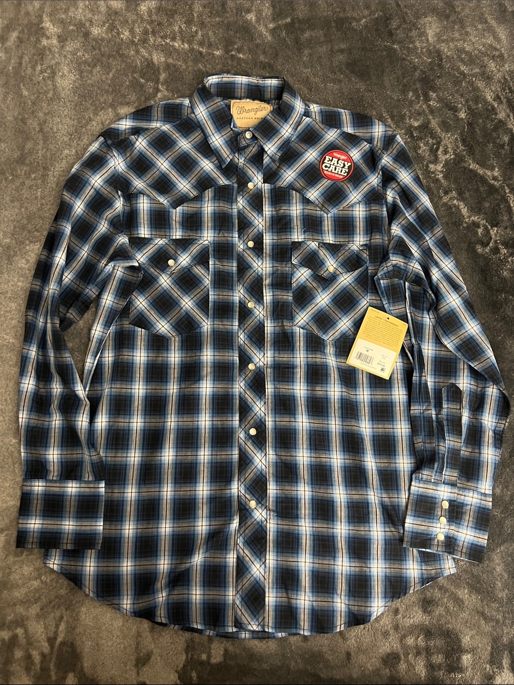Wrangler Blue and Black Plaid Long-Sleeve Button-Down Shirt